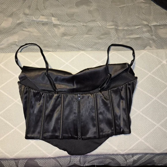 Women’s satin cowl neck spaghetti strap bustier corset crop top - Picture 3 of 5